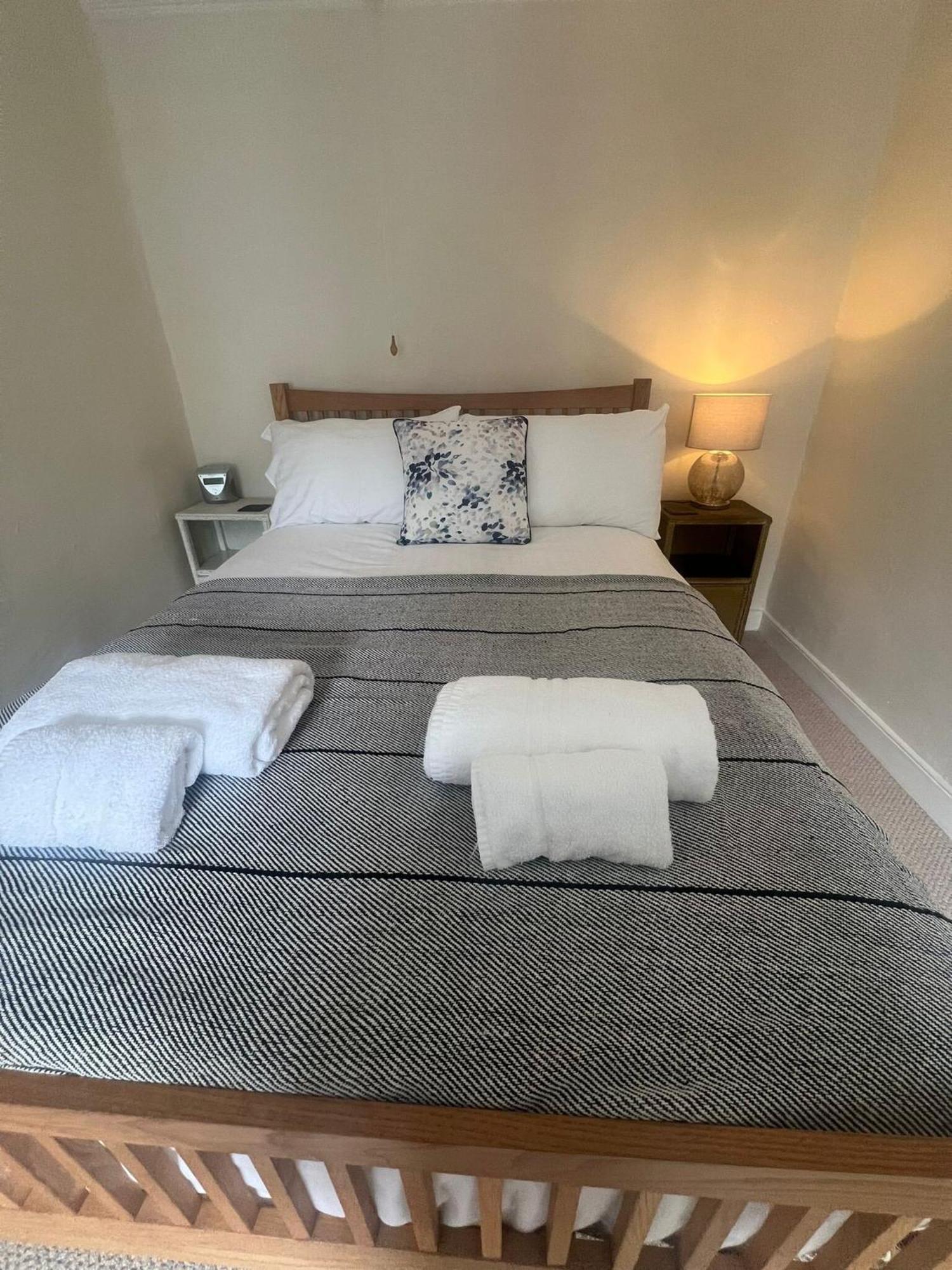 Nant Meigan, Georgian Townhouse In Centre Of Aberaeron, Dog Friendly 外观 照片